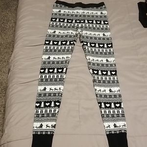 Black&white girls size small Christmas leggings